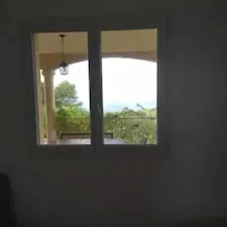 Spacieuse Avec Piscine A Coti-chiavari