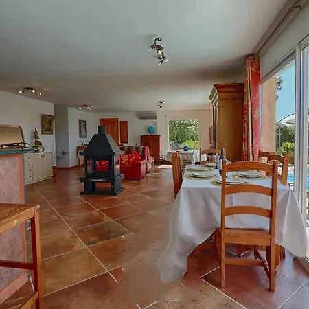 Villa Spacieuse Avec Piscine A Coti-chiavari Coti-Chiavari (Corsica)