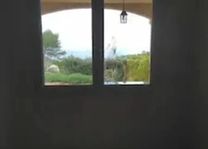 Villa Spacieuse Avec Piscine à Coti-chiavari